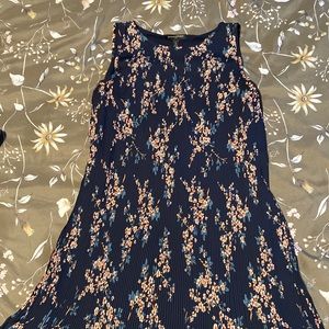 Banana Republic dress- worn to two weddings. GUC. Missing tie around waist.